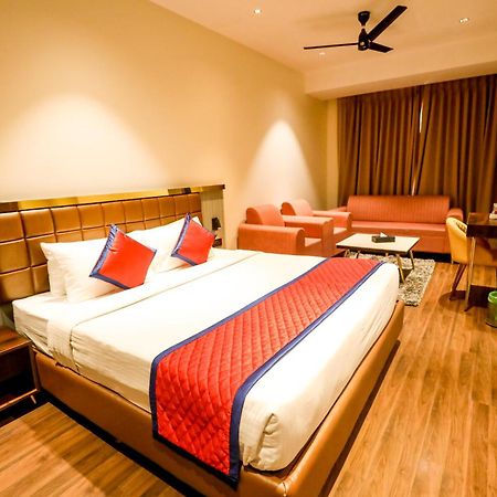 Spree Manor Hotel Aurangābād Extérieur photo